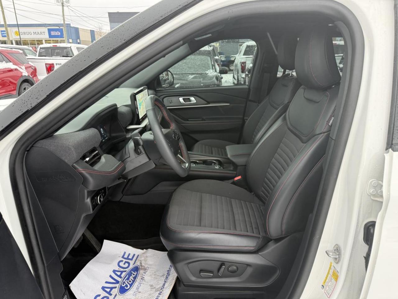 2025 Ford Explorer ST-Line Photo