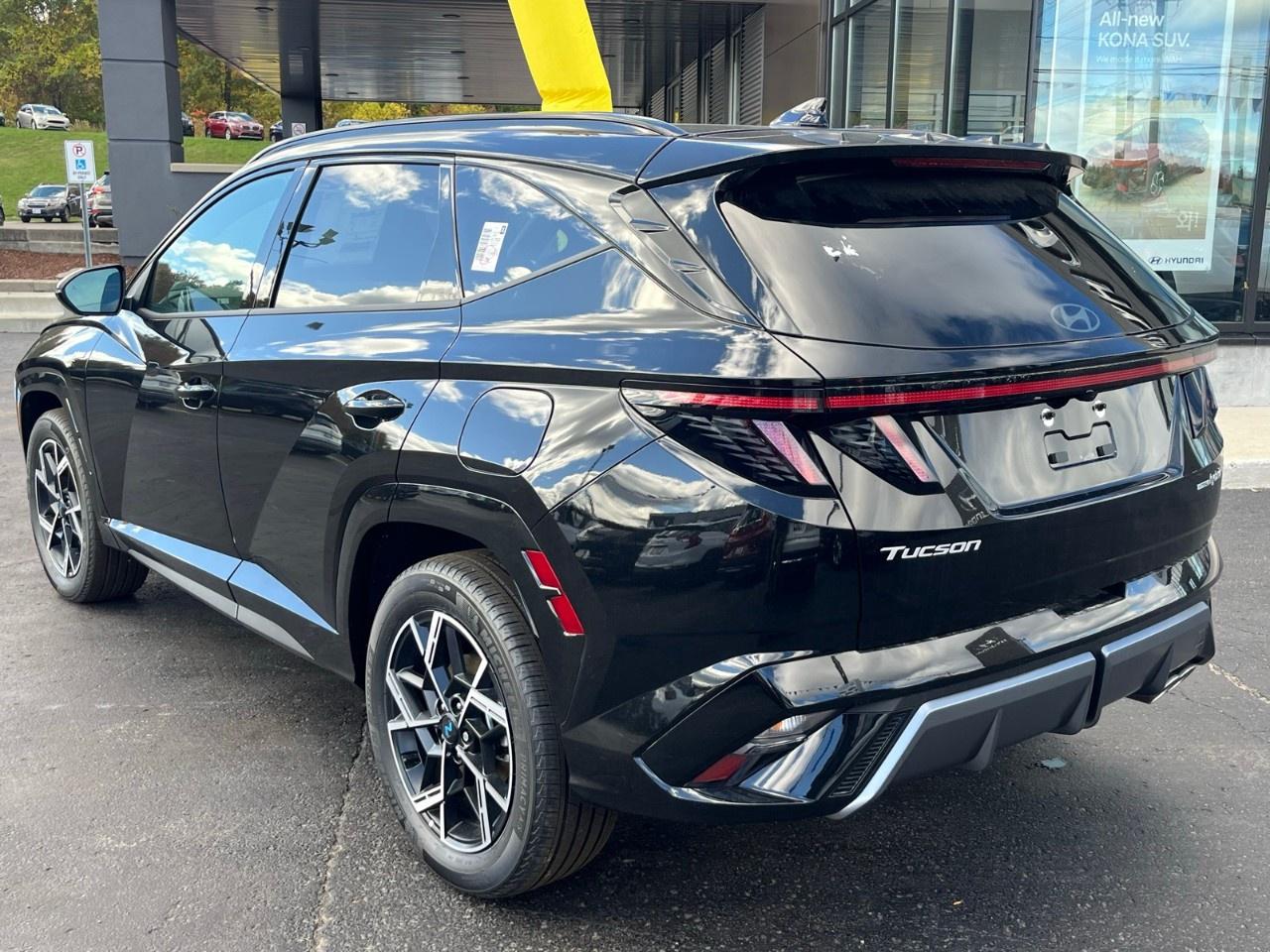 2025 Hyundai Tucson Hybrid N-Line AWD Photo4