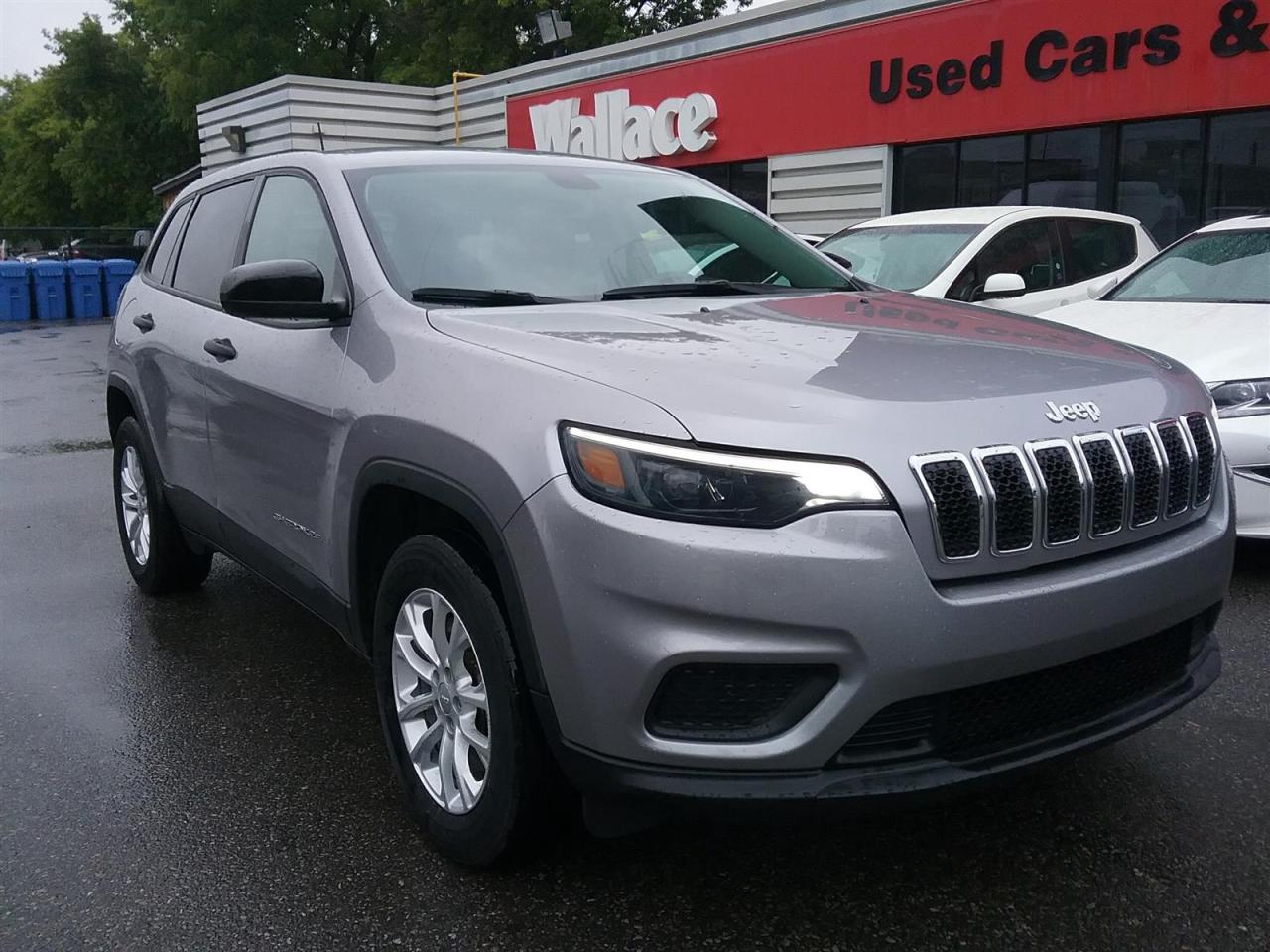 Used 2022 Jeep Cherokee Sport | 4X4 | Apple CarPlay | Android Auto for sale in Ottawa, ON