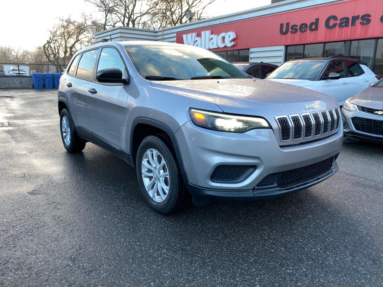 Used 2022 Jeep Cherokee Sport | 4X4 | Apple CarPlay | Android Auto for sale in Ottawa, ON