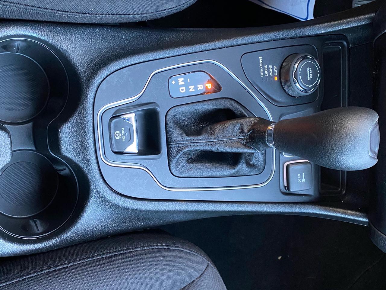 2022 Jeep Cherokee Sport | 4X4 | Apple CarPlay | Android Auto | Photo