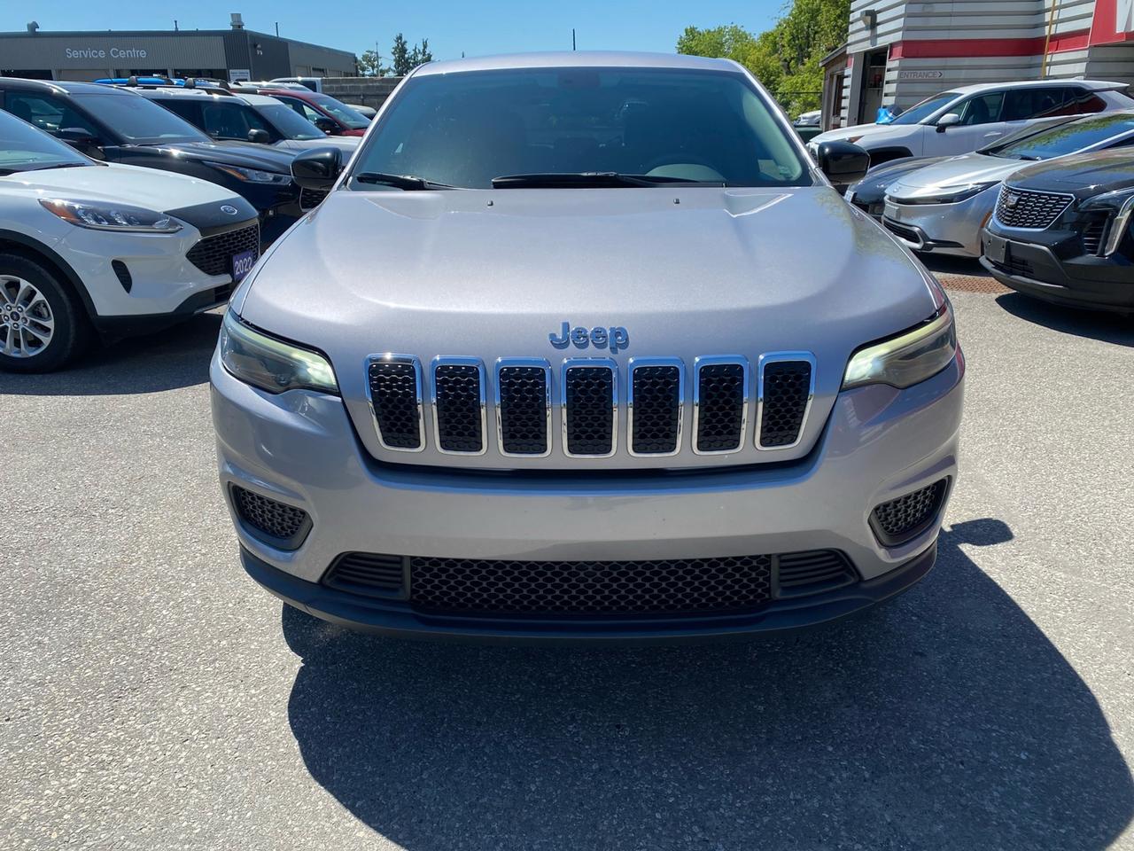 2022 Jeep Cherokee Sport | 4X4 | Apple CarPlay | Android Auto | Photo
