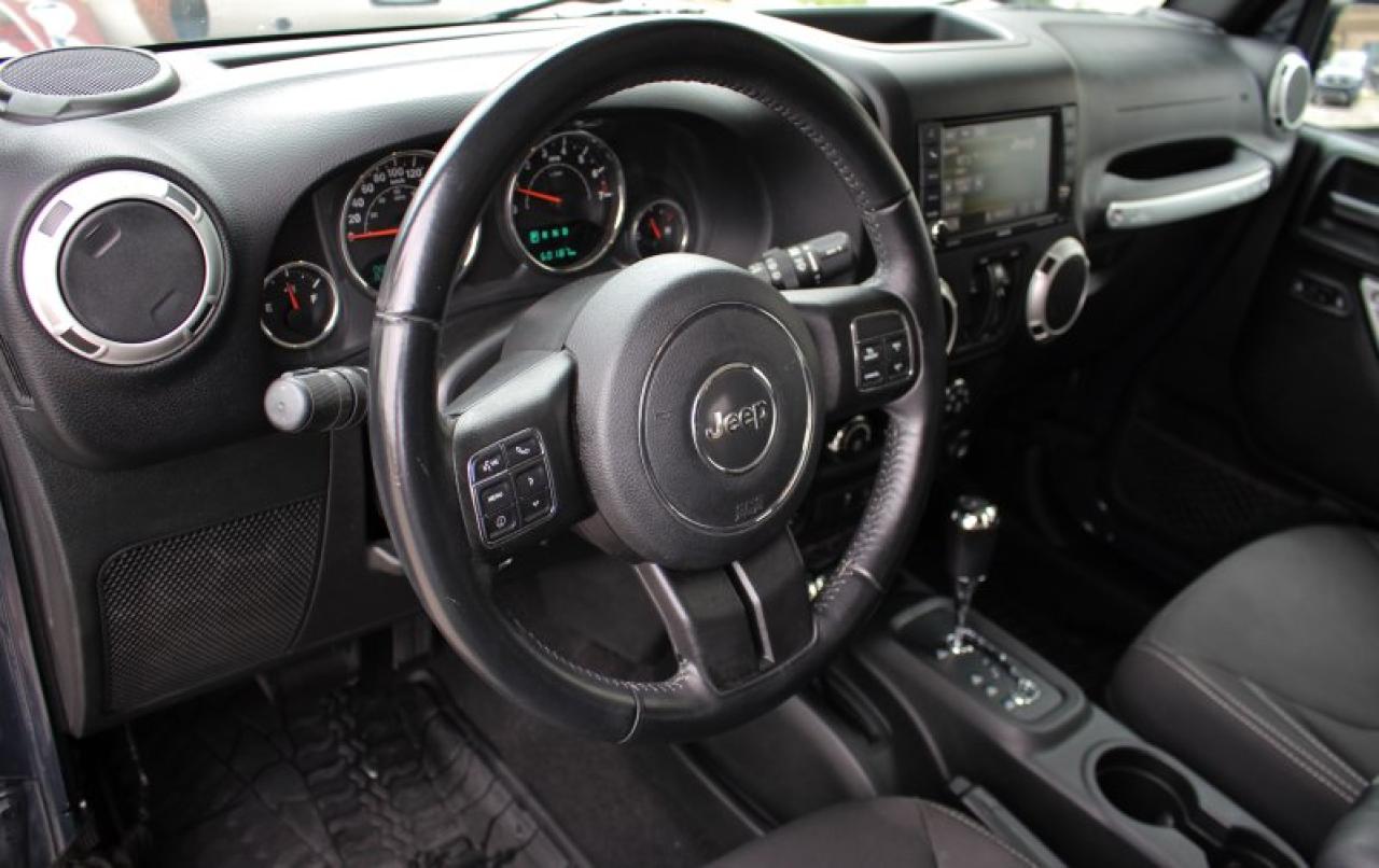 2018 Jeep Wrangler Sahara*Unlimited*Low Ks*4x4*Bluetooth*Two Tops - Photo #8