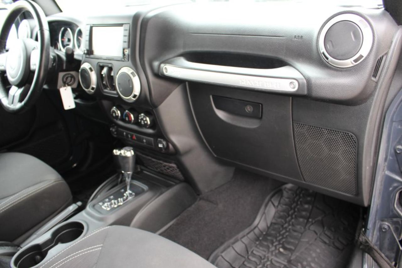 2018 Jeep Wrangler Sahara*Unlimited*Low Ks*4x4*Bluetooth*Two Tops - Photo #14