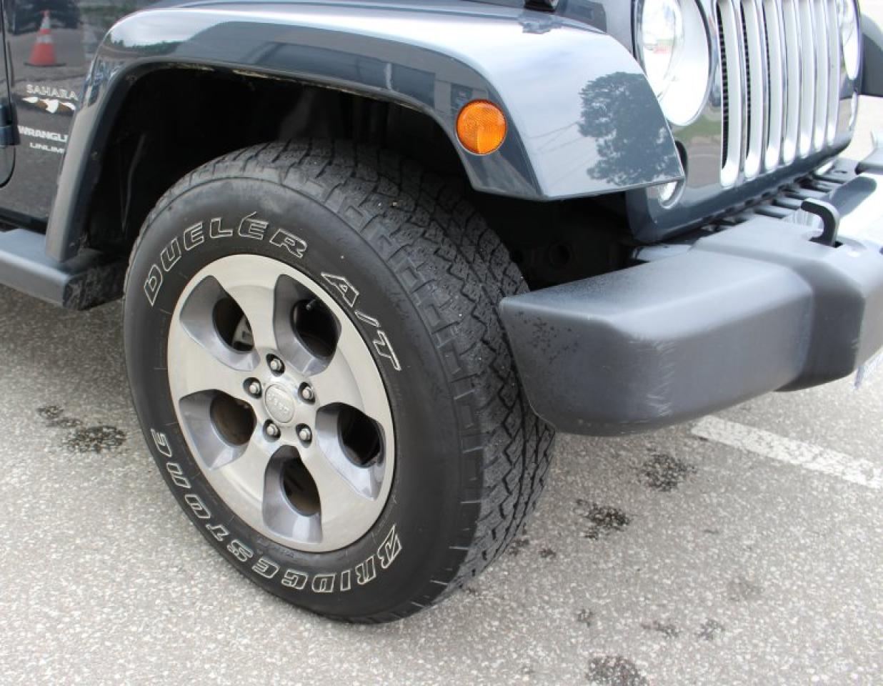 2018 Jeep Wrangler Sahara*Unlimited*Low Ks*4x4*Bluetooth*Two Tops - Photo #4
