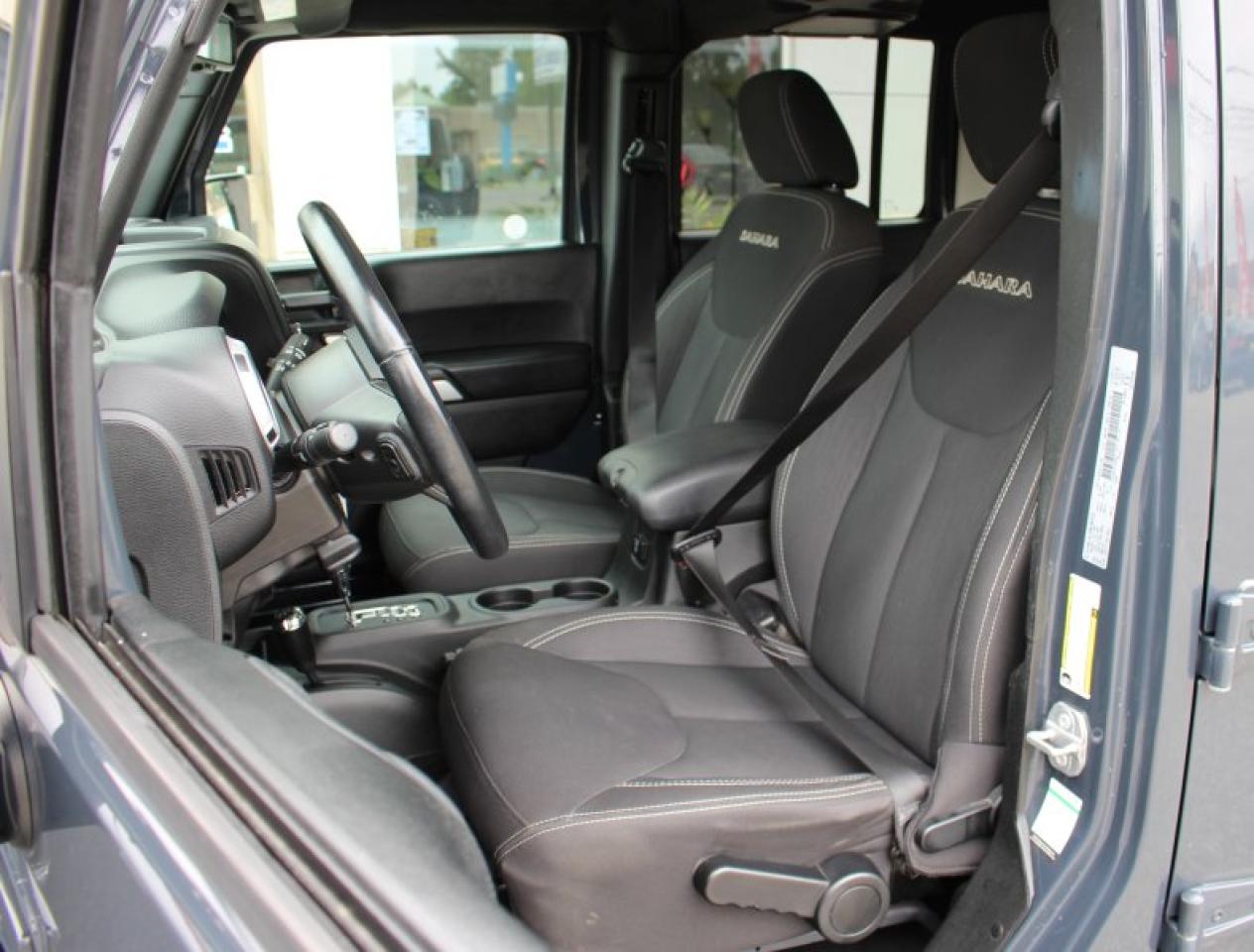 2018 Jeep Wrangler Sahara*Unlimited*Low Ks*4x4*Bluetooth*Two Tops - Photo #16