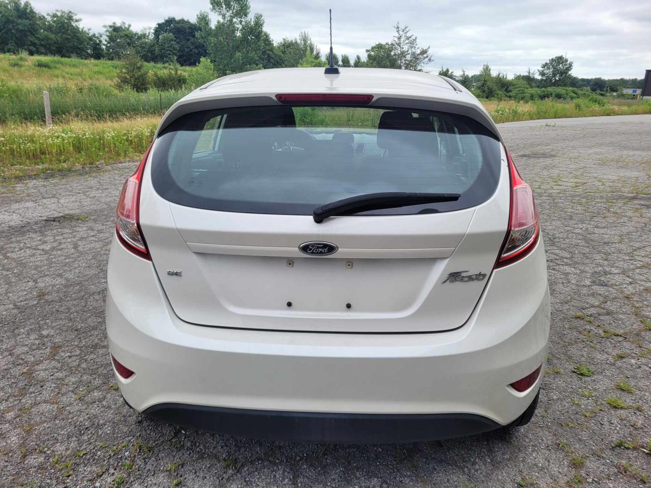 2017 Ford Fiesta SE Photo3