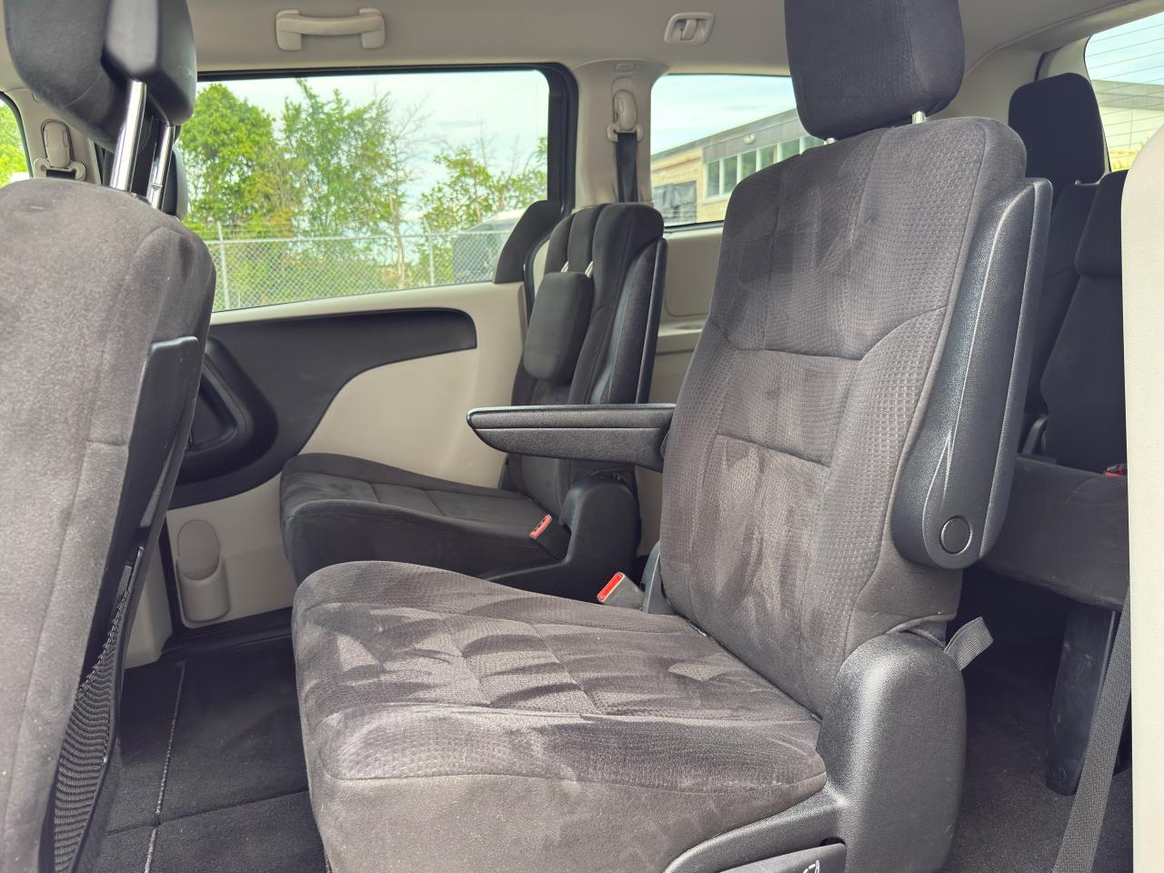 2011 Dodge Grand Caravan SXT - Photo #11