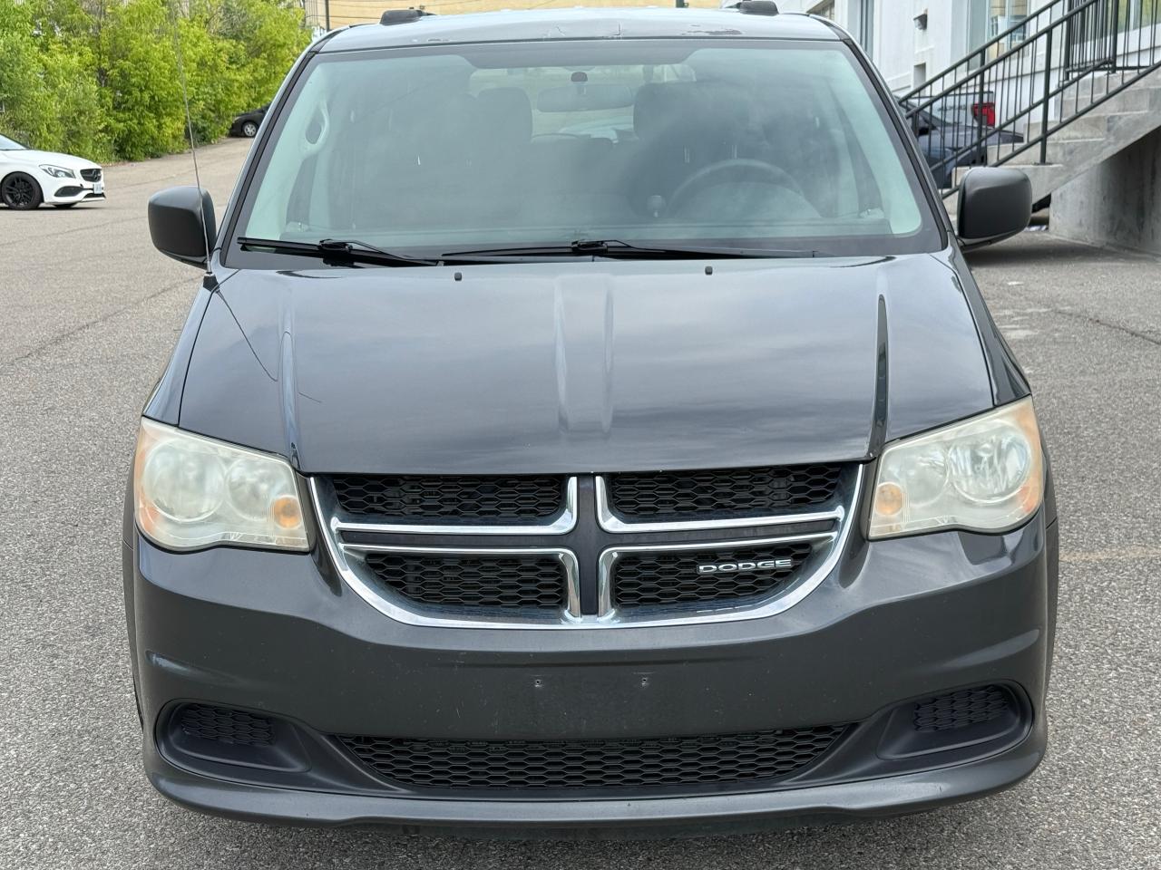 2011 Dodge Grand Caravan SXT - Photo #2