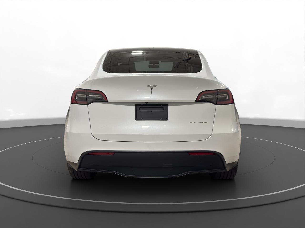 2023 Tesla Model Y LONG RANGE - Photo #7