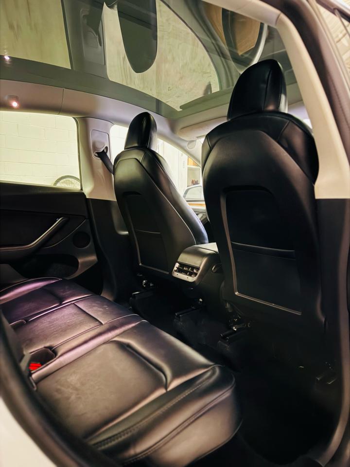 2023 Tesla Model Y LONG RANGE - Photo #22
