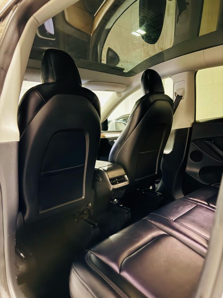 2023 Tesla Model Y LONG RANGE - Photo #21