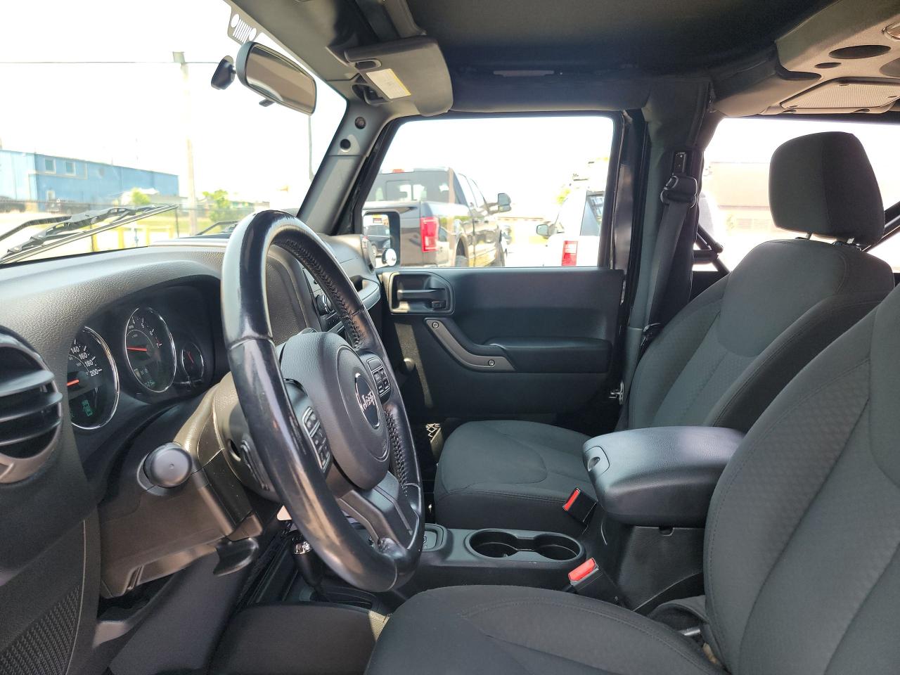 2017 Jeep Wrangler SPORT | AC | CLEAN - Photo #13