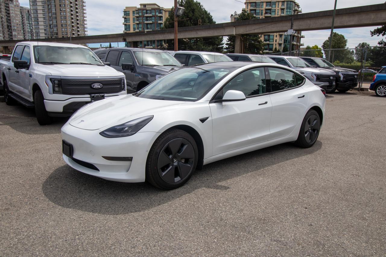2022 Tesla Model 3 LONG RANGE Photo1
