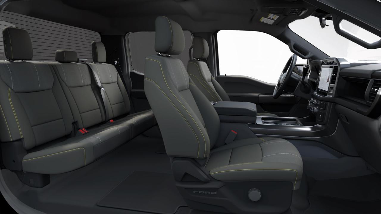2024 Ford F-150 STX 4WD SUPERCREW 5.5' BO Photo5