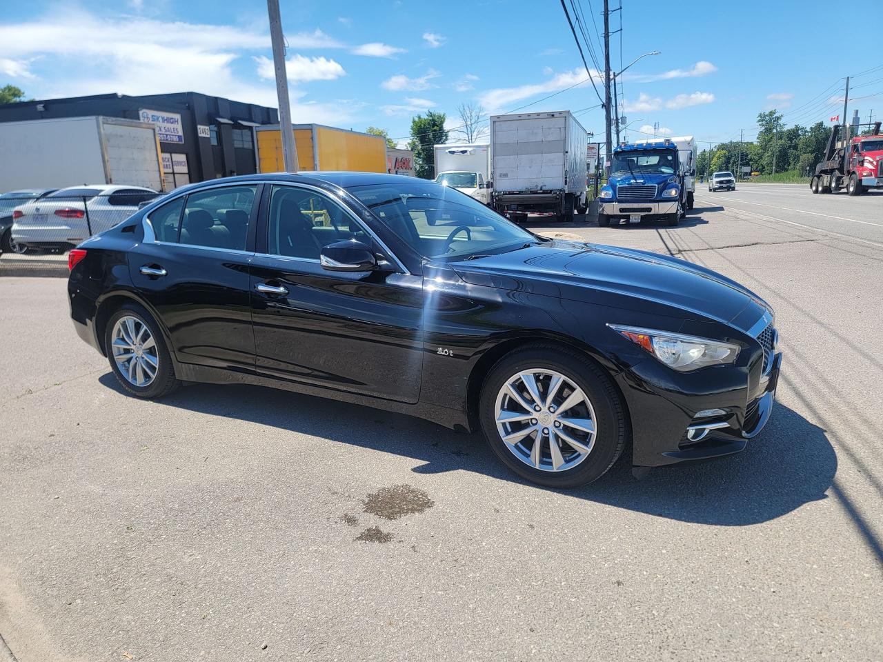 2017 Infiniti Q50 3.0T - Photo #3