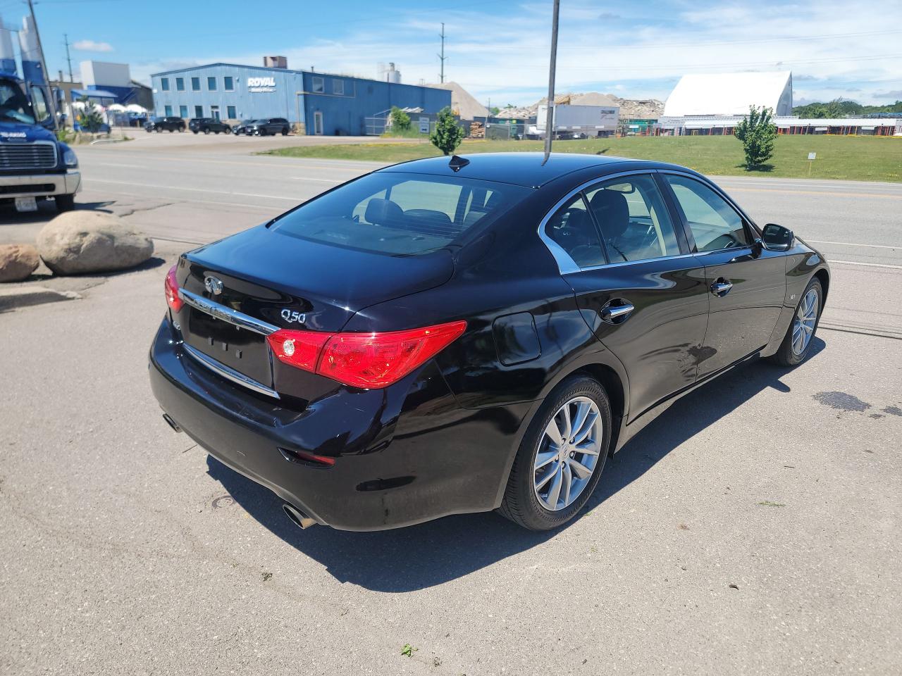 2017 Infiniti Q50 3.0T Photo4