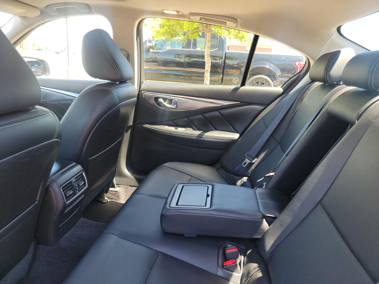 2017 Infiniti Q50 3.0T - Photo #13