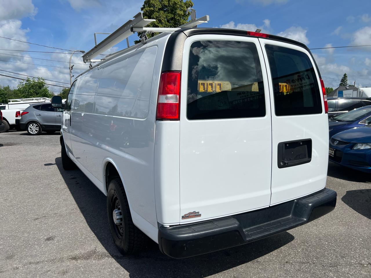 2020 Chevrolet Express Cargo Van undefined - Photo #3