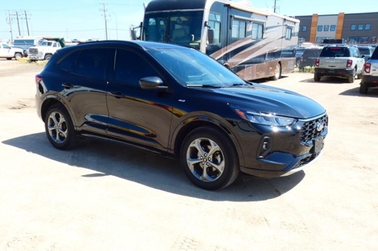 2023 Ford Escape ST-Line Select AWD w/Htd L.wrap, NAV, BUC - Photo #4