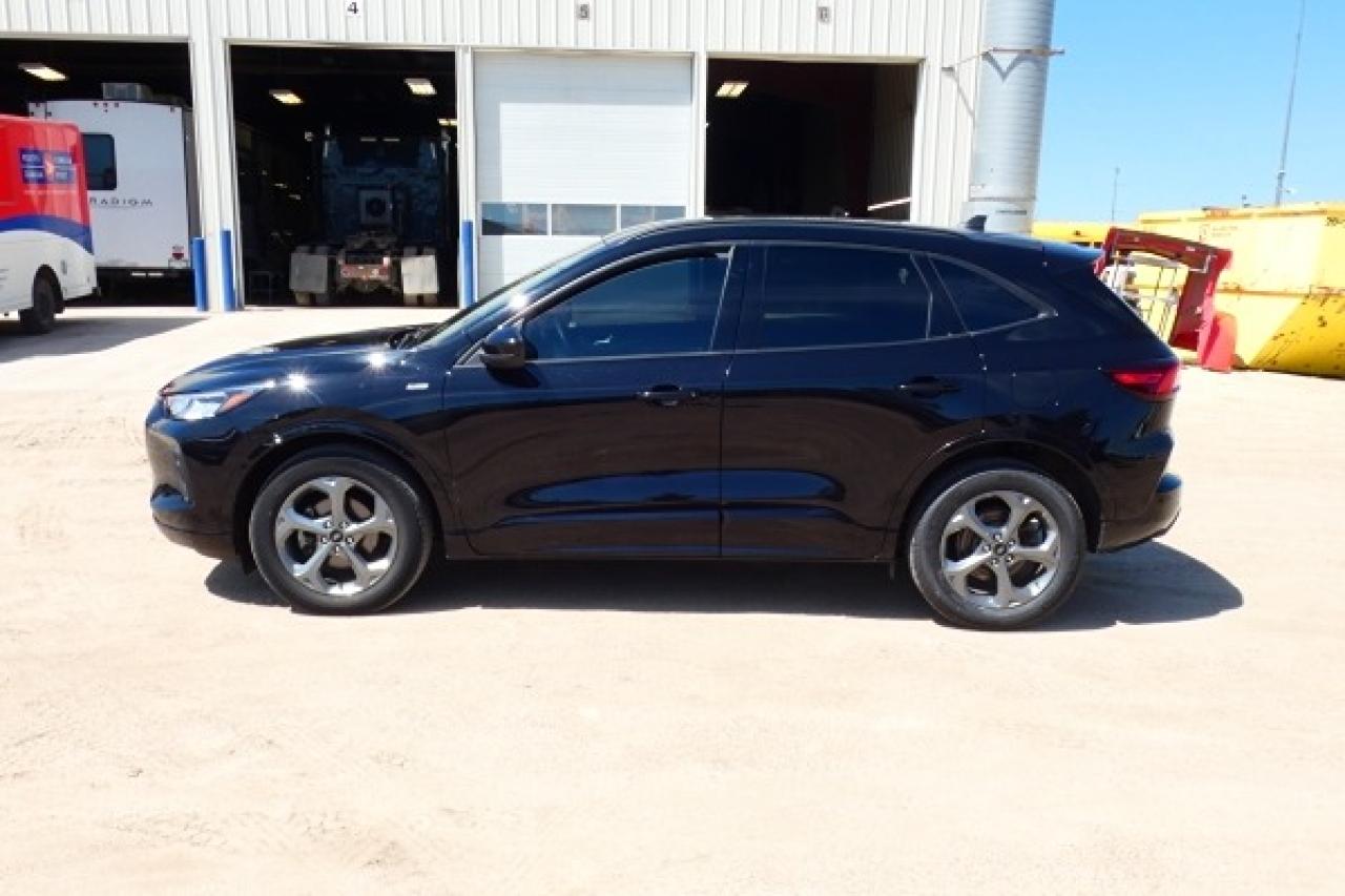 2023 Ford Escape ST-Line Select AWD w/Htd L.wrap, NAV, BUC - Photo #1