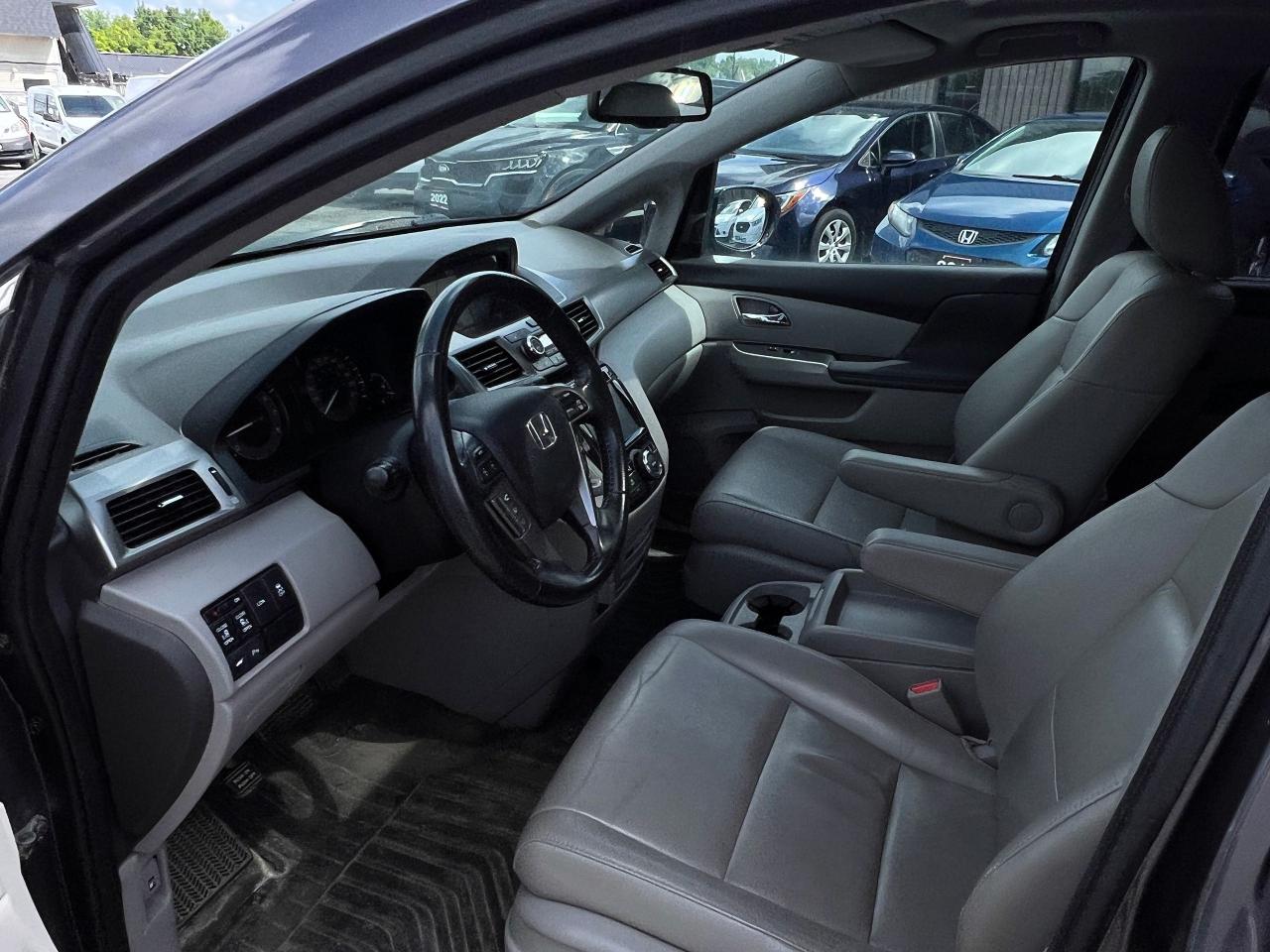 2016 Honda Odyssey Touring - Photo #12