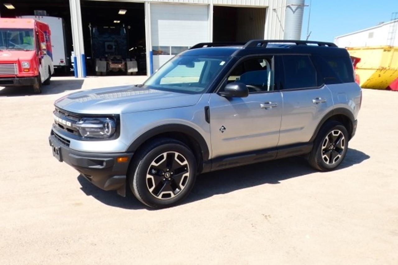 2023 Ford Bronco Sport Outer Banks 4x4 w/Htd L.wrap, BUC - Photo #2
