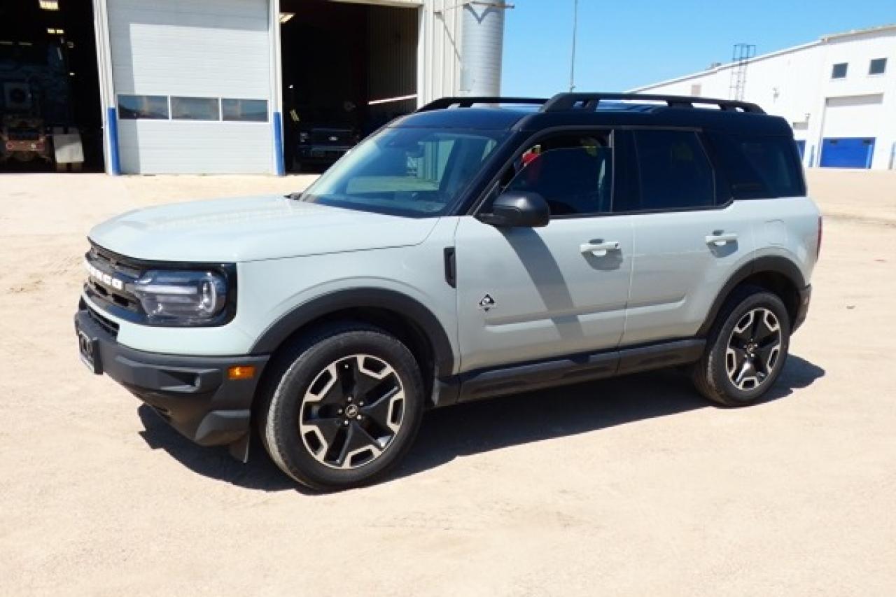 2023 Ford Bronco Sport Outer Banks 4x4 w/Htd L.wrap, BUC - Photo #2