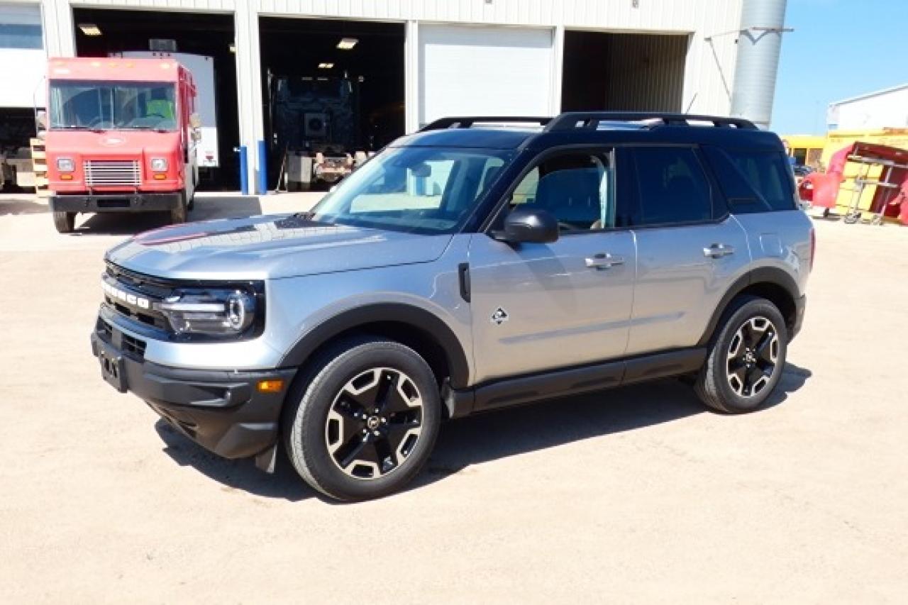 2023 Ford Bronco Sport Outer Banks 4x4 w/Htd cloth, BUC - Photo #2