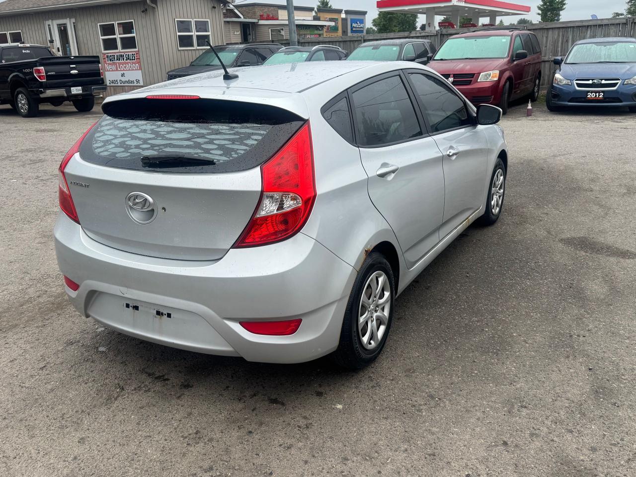 2014 Hyundai Accent GL - Photo #5