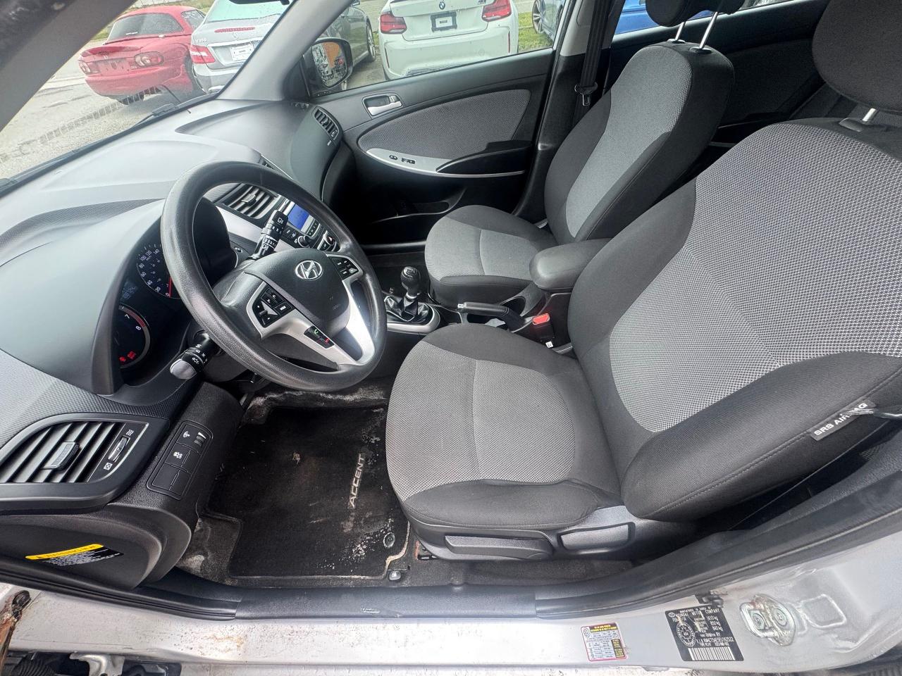 2014 Hyundai Accent GL - Photo #10