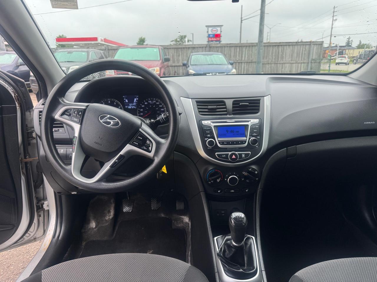 2014 Hyundai Accent GL - Photo #13