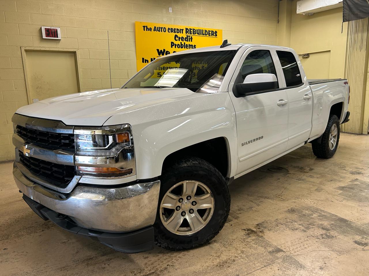 2019 Chevrolet Silverado 1500 LT - Photo #2