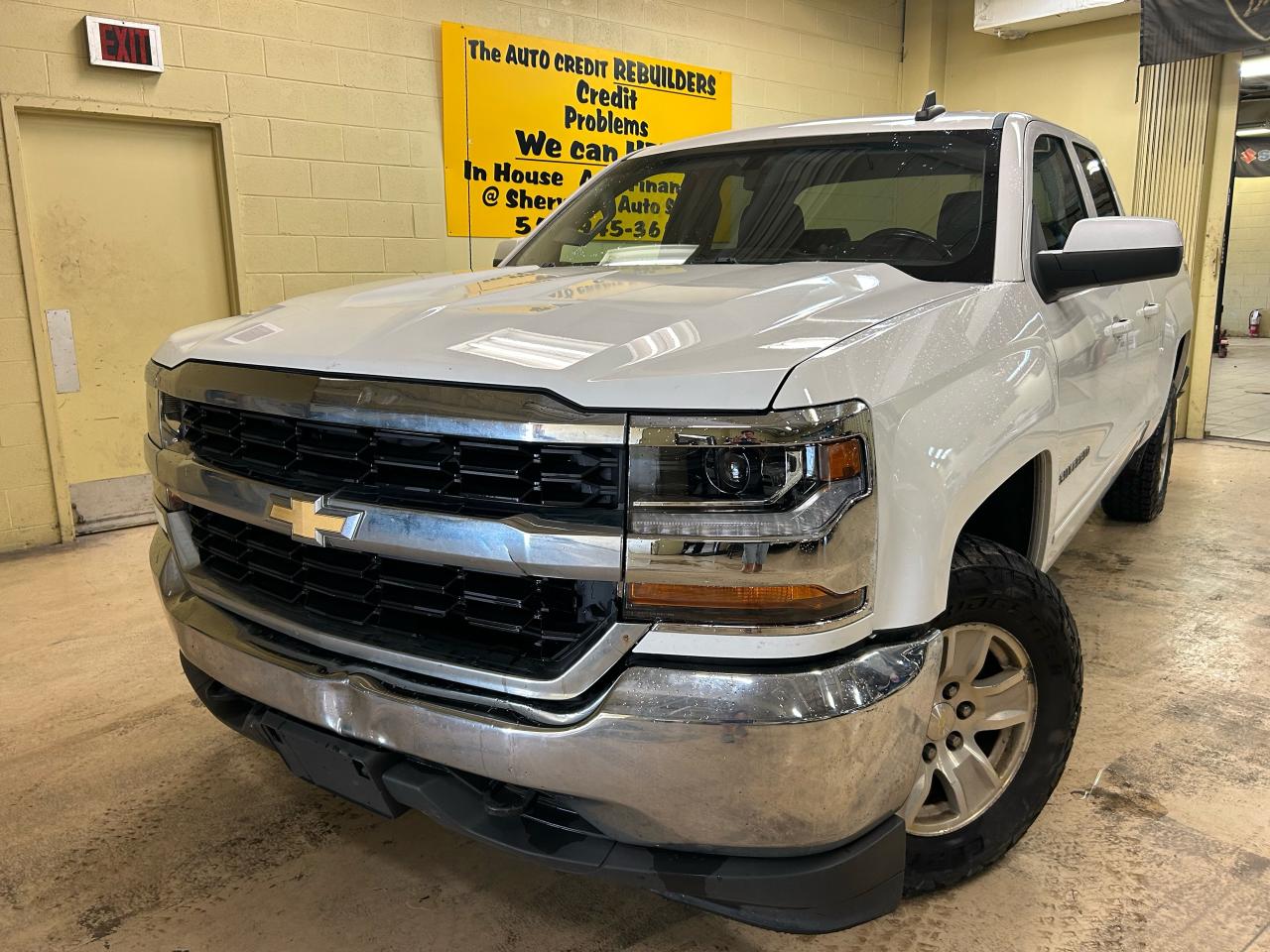 Used 2019 Chevrolet Silverado 1500 LT for sale in Windsor, ON