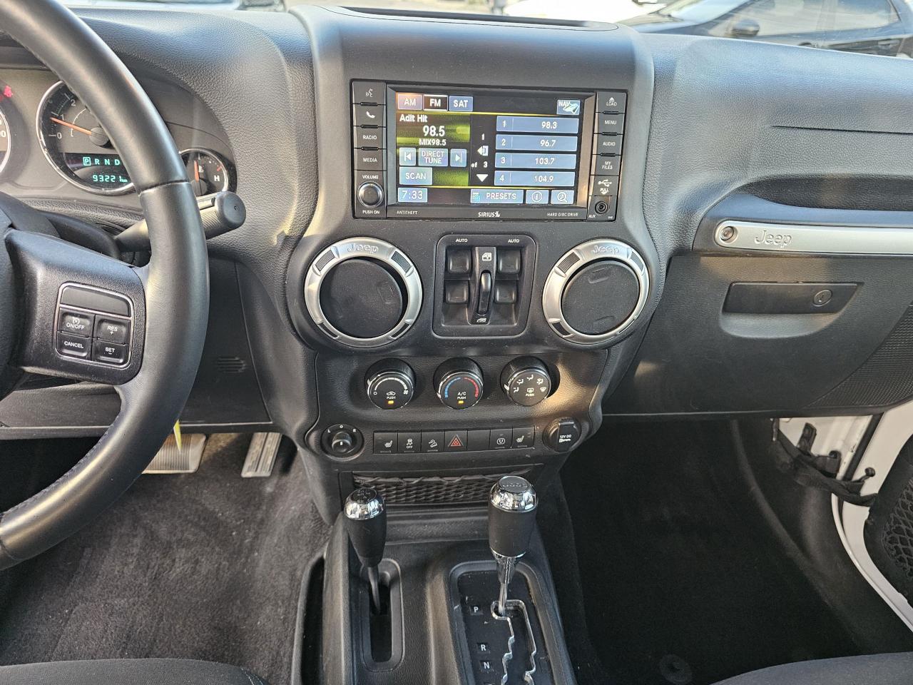 2017 Jeep Wrangler 4WD 4dr Sahara, Auto, Power Options, A/C, 93 km - Photo #14