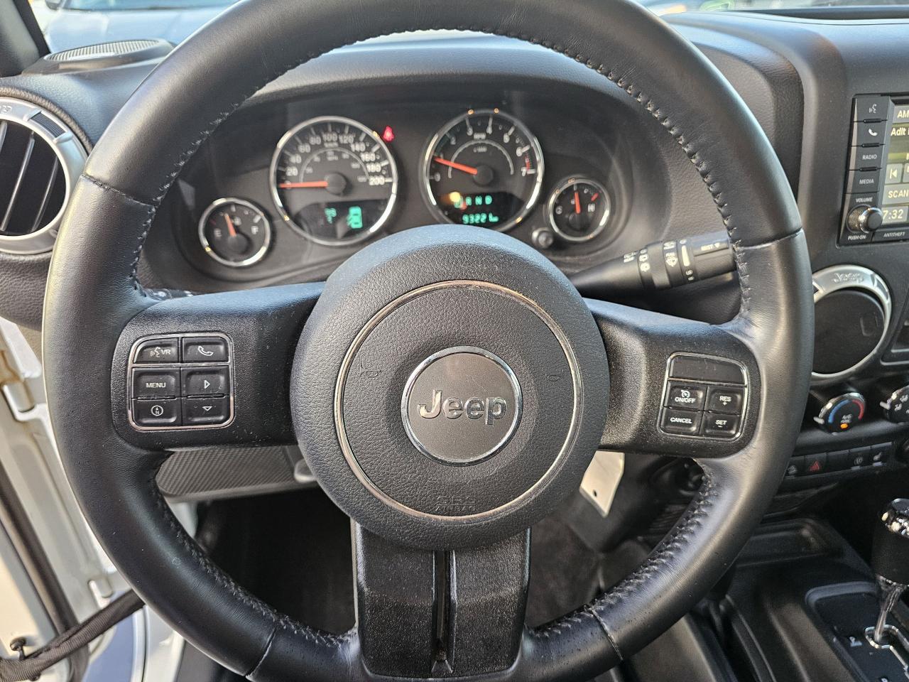 2017 Jeep Wrangler 4WD 4dr Sahara, Auto, Power Options, A/C, 93 km - Photo #12