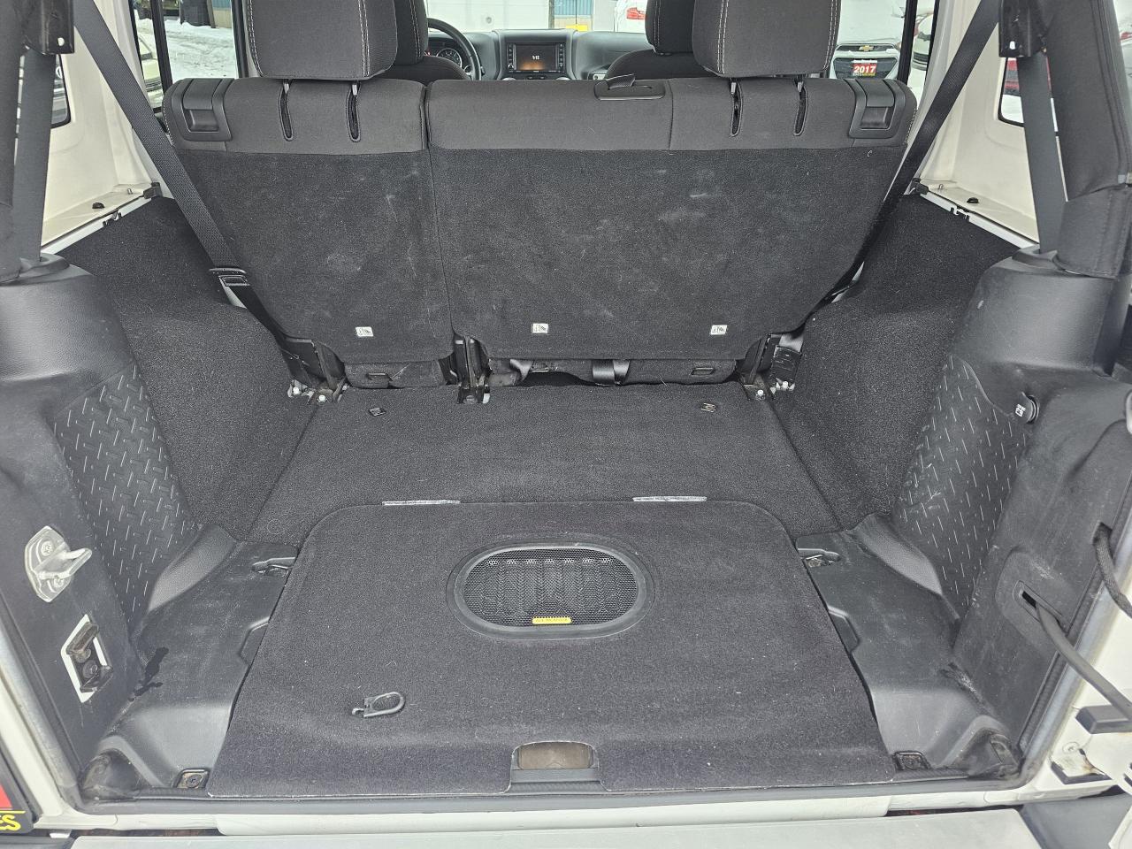 2017 Jeep Wrangler 4WD 4dr Sahara, Auto, Power Options, A/C, 93 km Photo