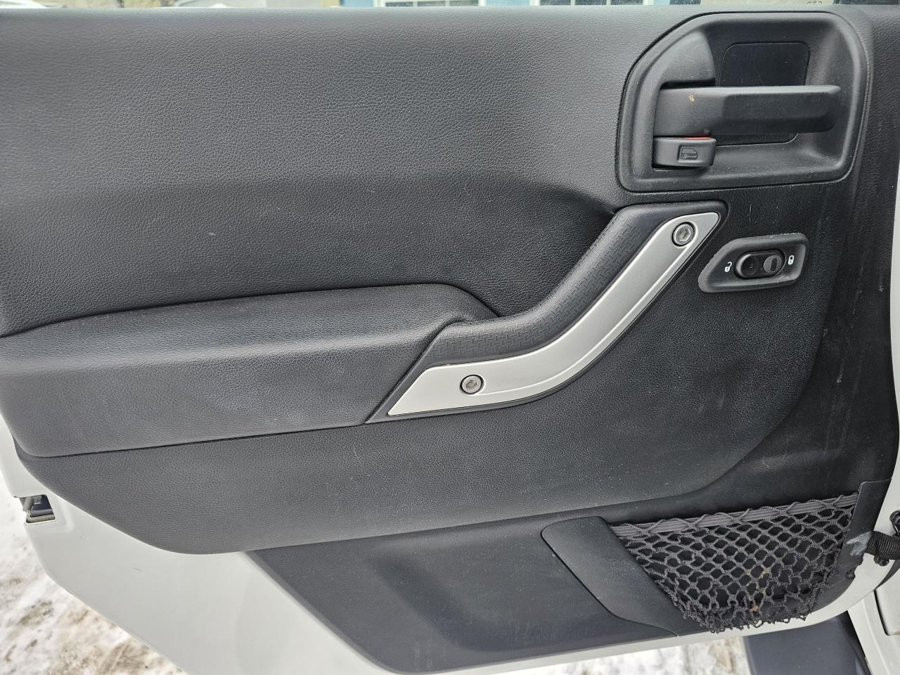 2017 Jeep Wrangler 4WD 4dr Sahara, Auto, Power Options, A/C, 93 km Photo