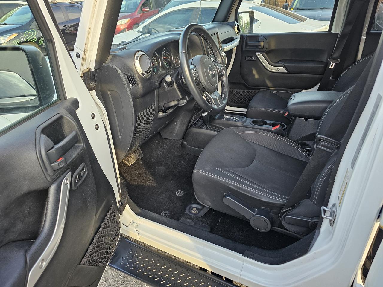 2017 Jeep Wrangler 4WD 4dr Sahara, Auto, Power Options, A/C, 93 km Photo