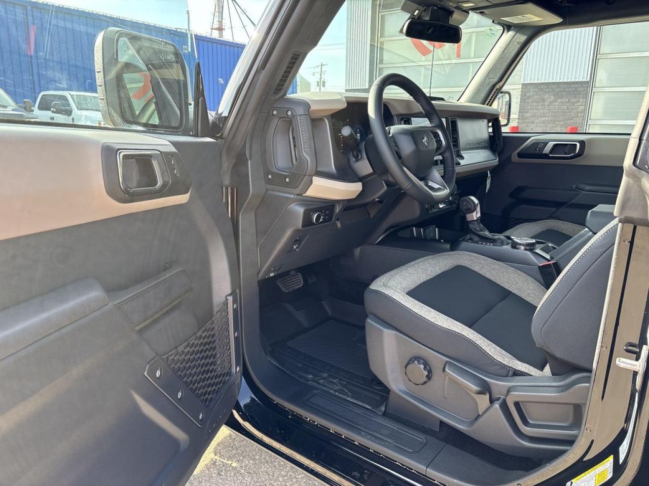 2025 Ford Bronco BIG BEND 222A Photo5