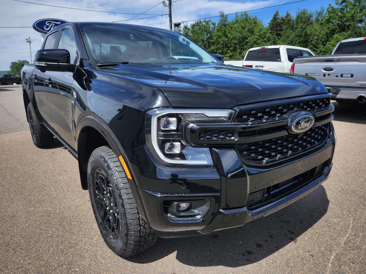 2025 Ford Ranger LARIAT 4WD SuperCrew 5' Box Photo2