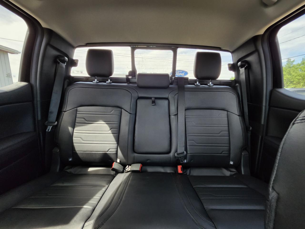 2025 Ford Ranger LARIAT 4WD SuperCrew 5' Box Photo5