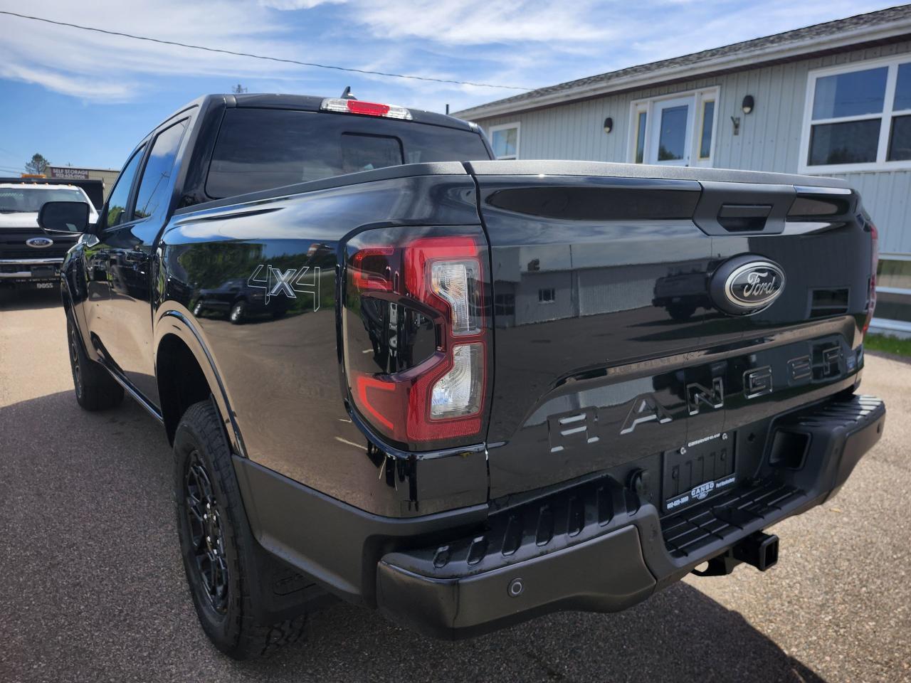 2025 Ford Ranger LARIAT 4WD SuperCrew 5' Box Photo5