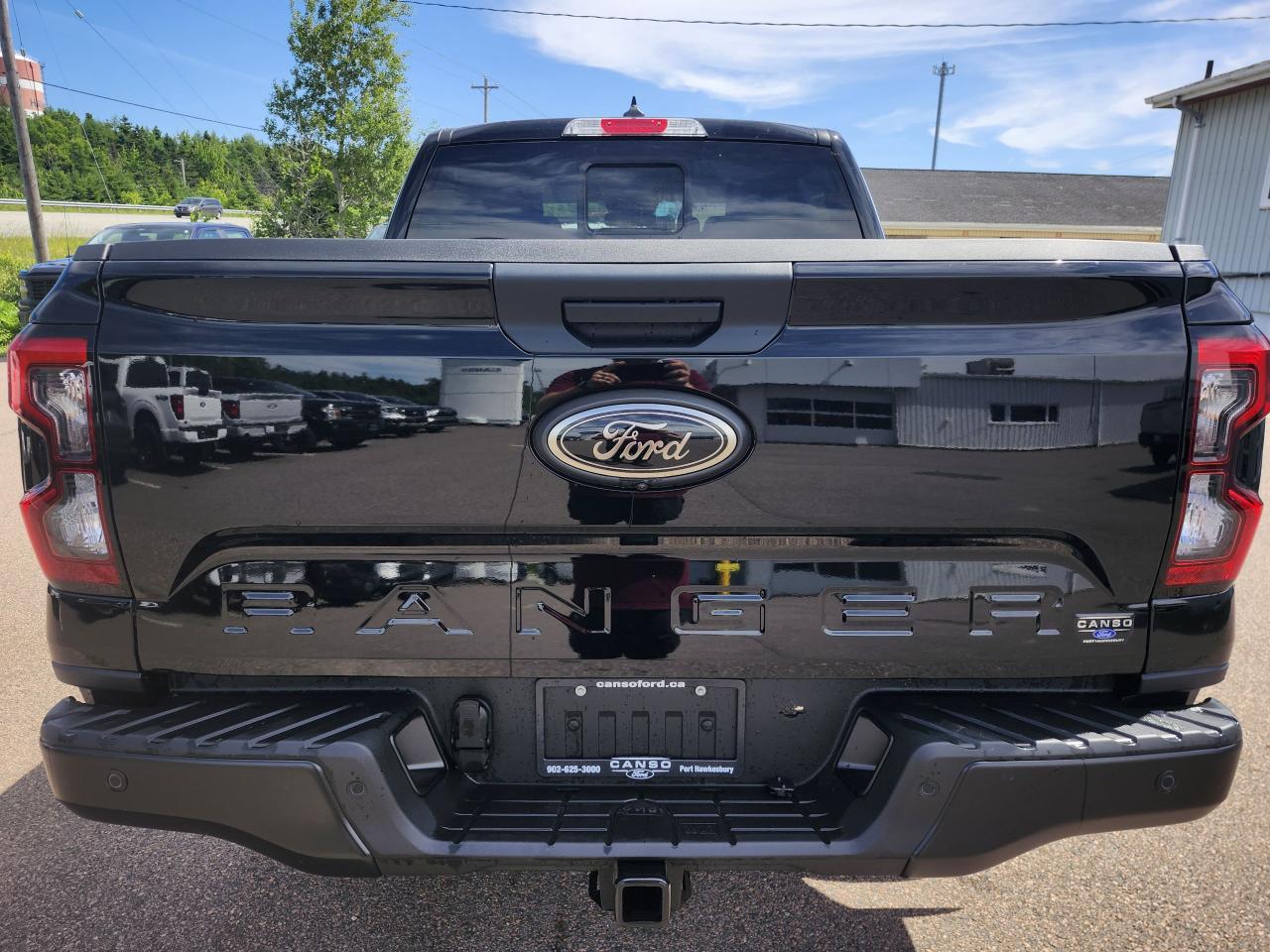 2025 Ford Ranger LARIAT 4WD SuperCrew 5' Box Photo5