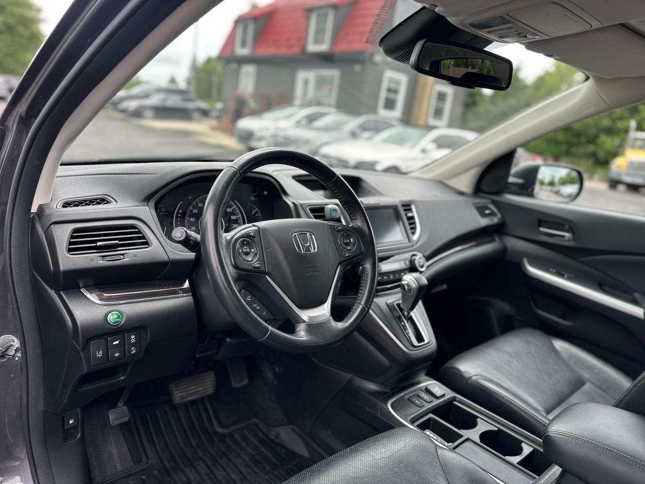 2015 Honda CR-V Touring - Certified/Clean Photo11