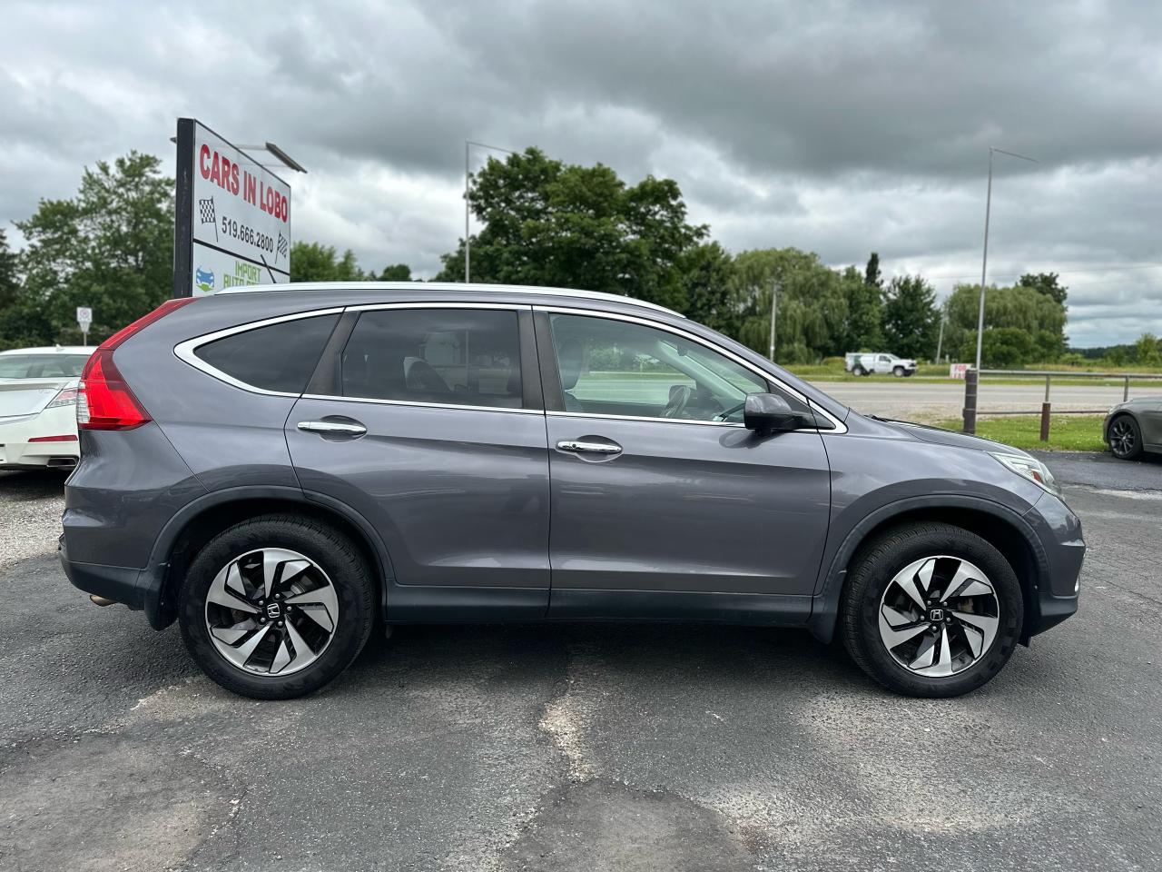 2015 Honda CR-V Touring - Certified/Clean Photo2