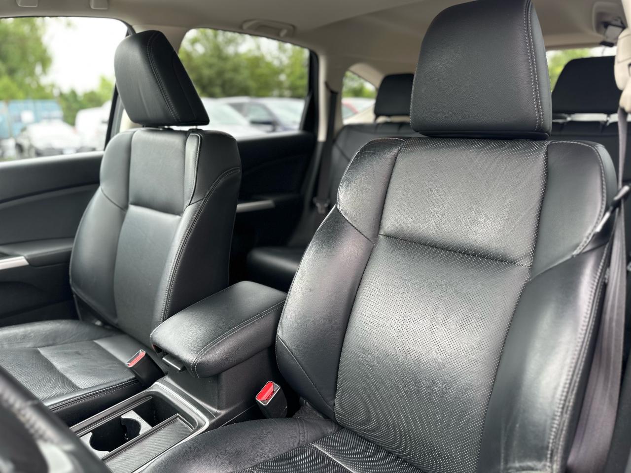 2015 Honda CR-V Touring - Certified/Clean Photo13