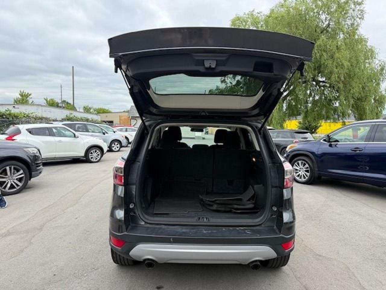 2017 Ford Escape SE - Photo #8