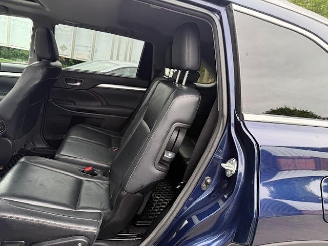 2014 Toyota Highlander XLE - Photo #8