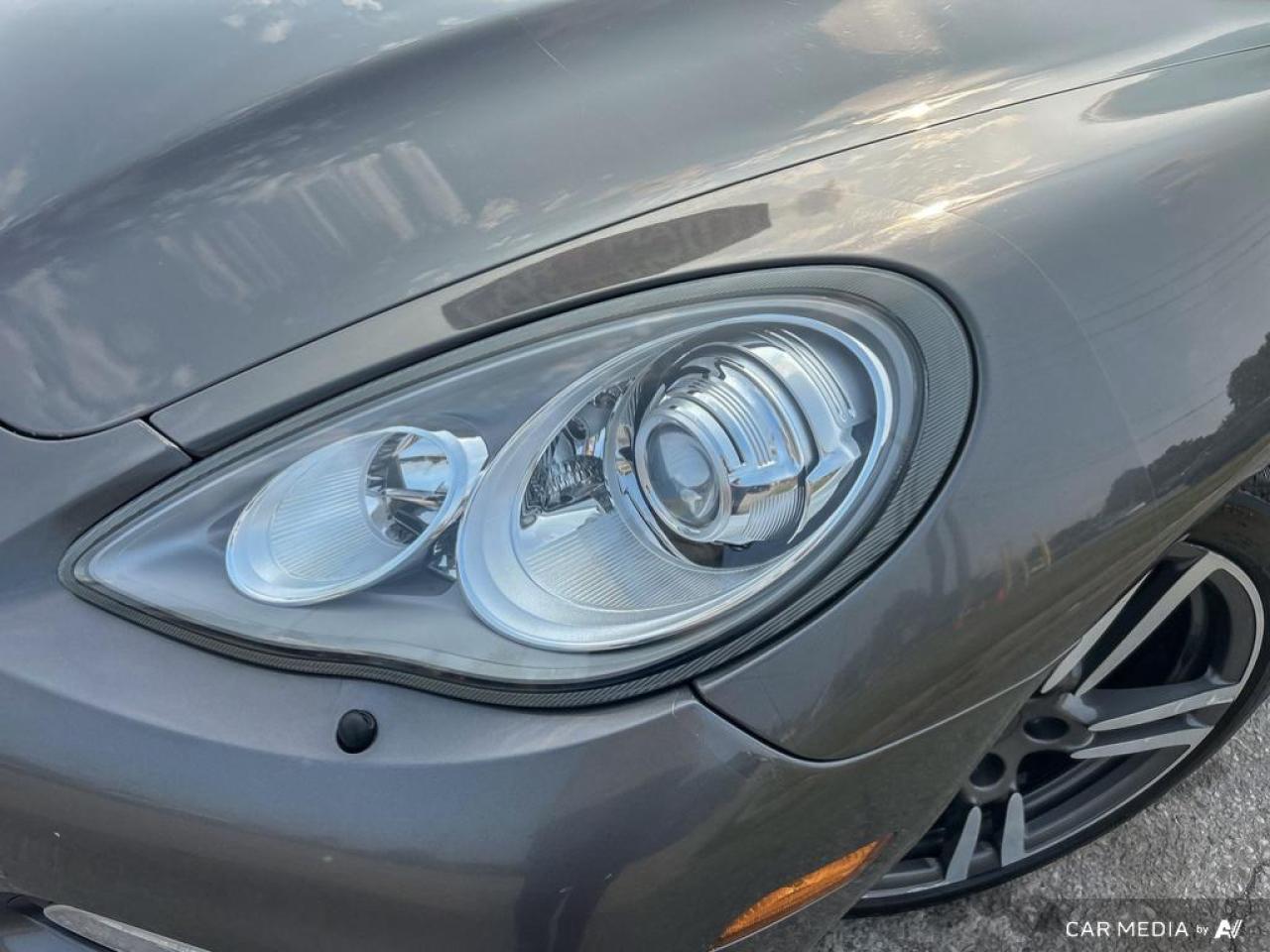 2013 Porsche Panamera 4S / NO ACCIDENTS / LEATHER / SUNROOF/ REAR CAM - Photo #8